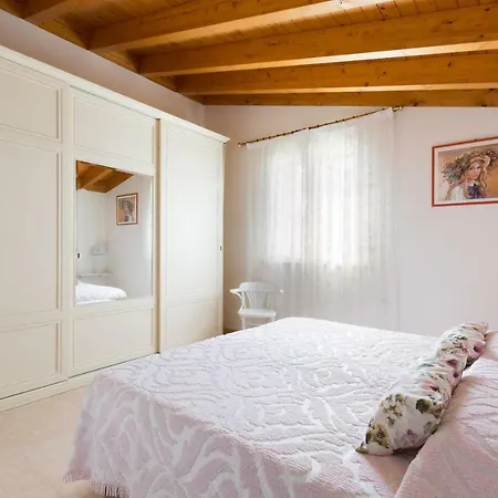 Il Posto Delle Fragole Scorrano (Apulia)